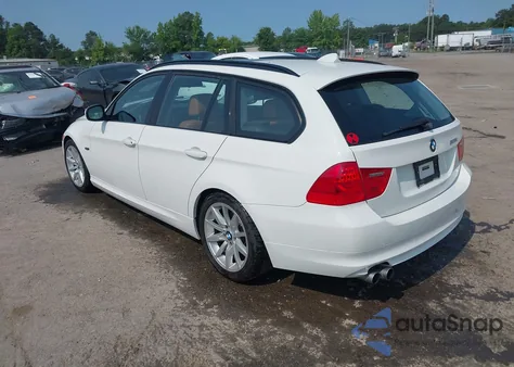 2011 BMW 328I из США, поврежденный, VIN WBAUT9C50BA191921